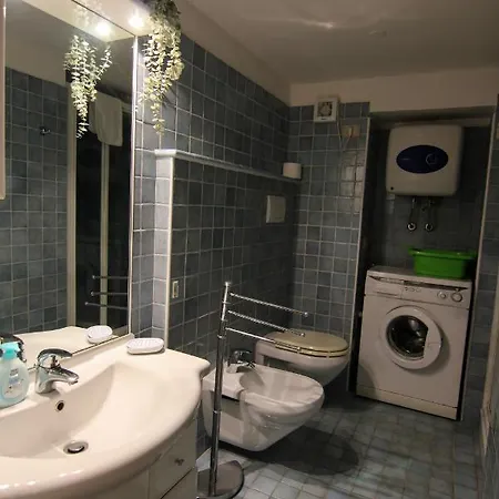 Apartment I Host - Piazza Civica 5